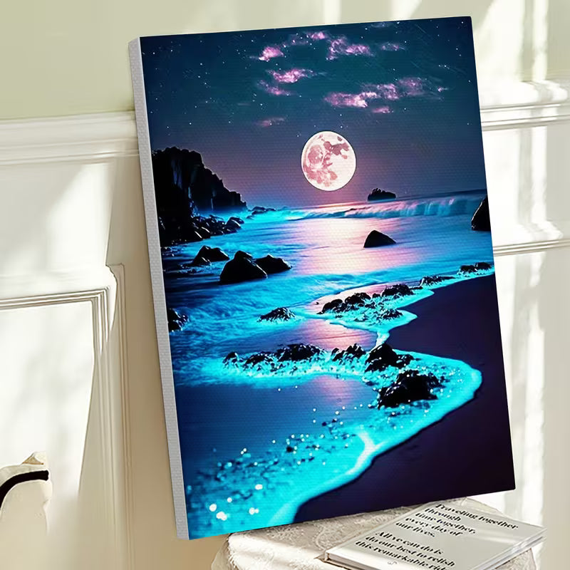 Картина за оцветяване по номера с  нощен морски пейзаж, пълна луна над океана и светеща тюркоазена вода, подходящ за декорация на дома.